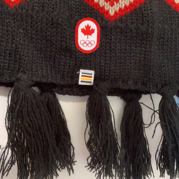 Canadian Paralympic team collection poncho - Picture 4 of 4